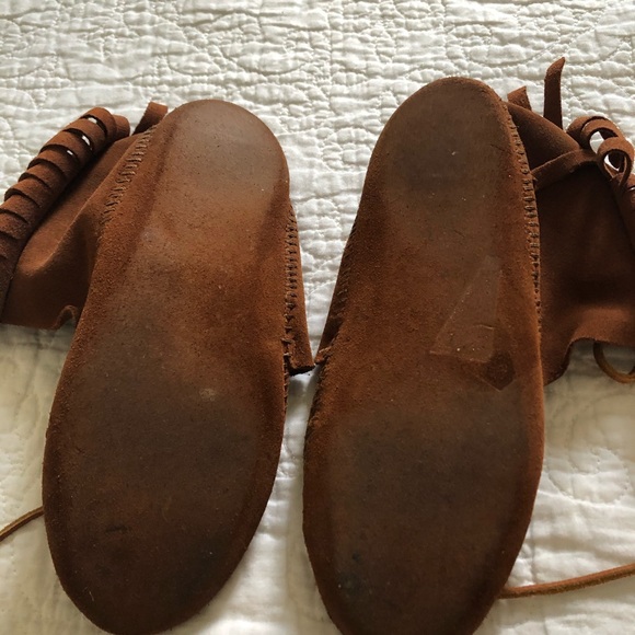 Women’s Minnetonka - Picture 3 of 3
